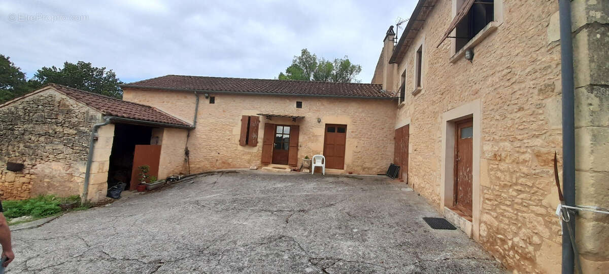 Maison à CUZORN