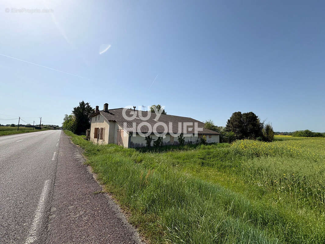 Maison Escatalens - photo 9