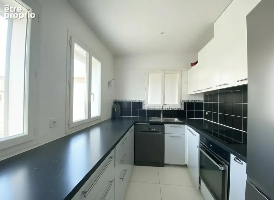 Maison familiale moderne avec terrasse et garage, à 6 min du centre-ville à Fosses (95) - photo 4