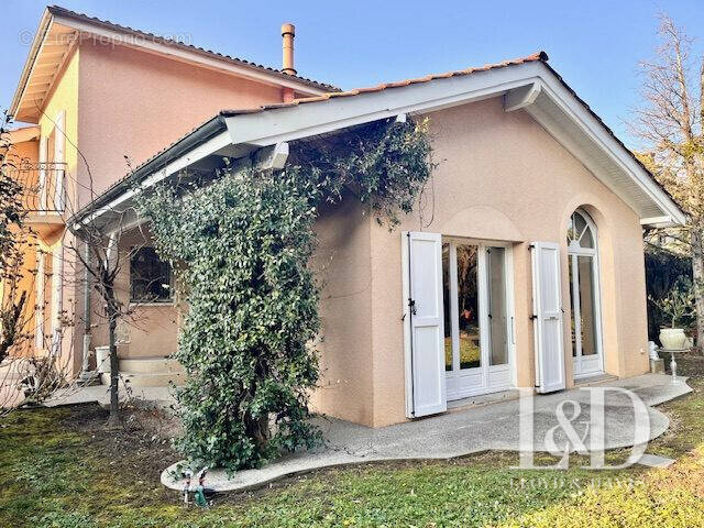 Maison à SAINT-MARTIN-D&#039;HERES