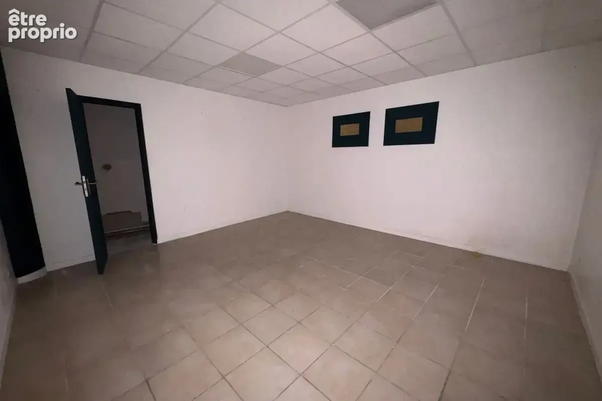 A LOUER - local d'activité de 110 m² à Joué Les Tours - photo 5