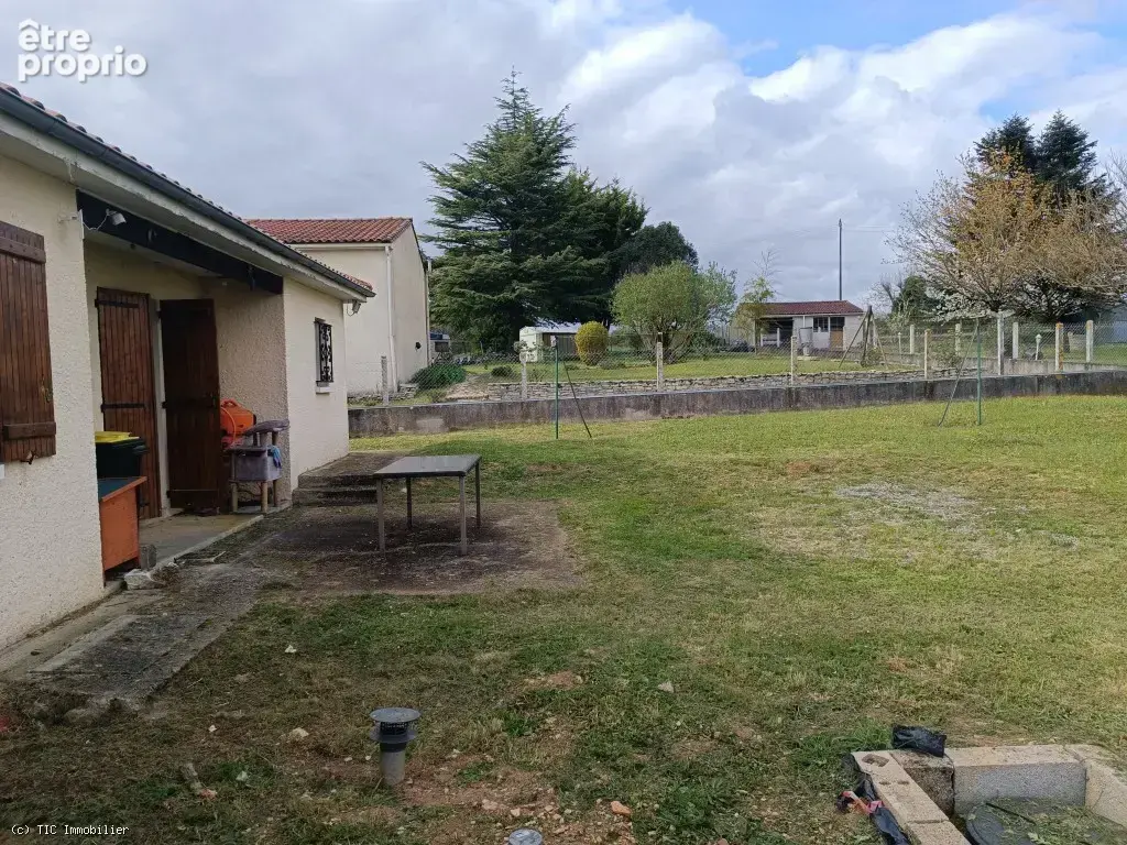 Maison de Plain-Pied Rénovée avec Jardin et Garage - Proche de Mansle - photo 14