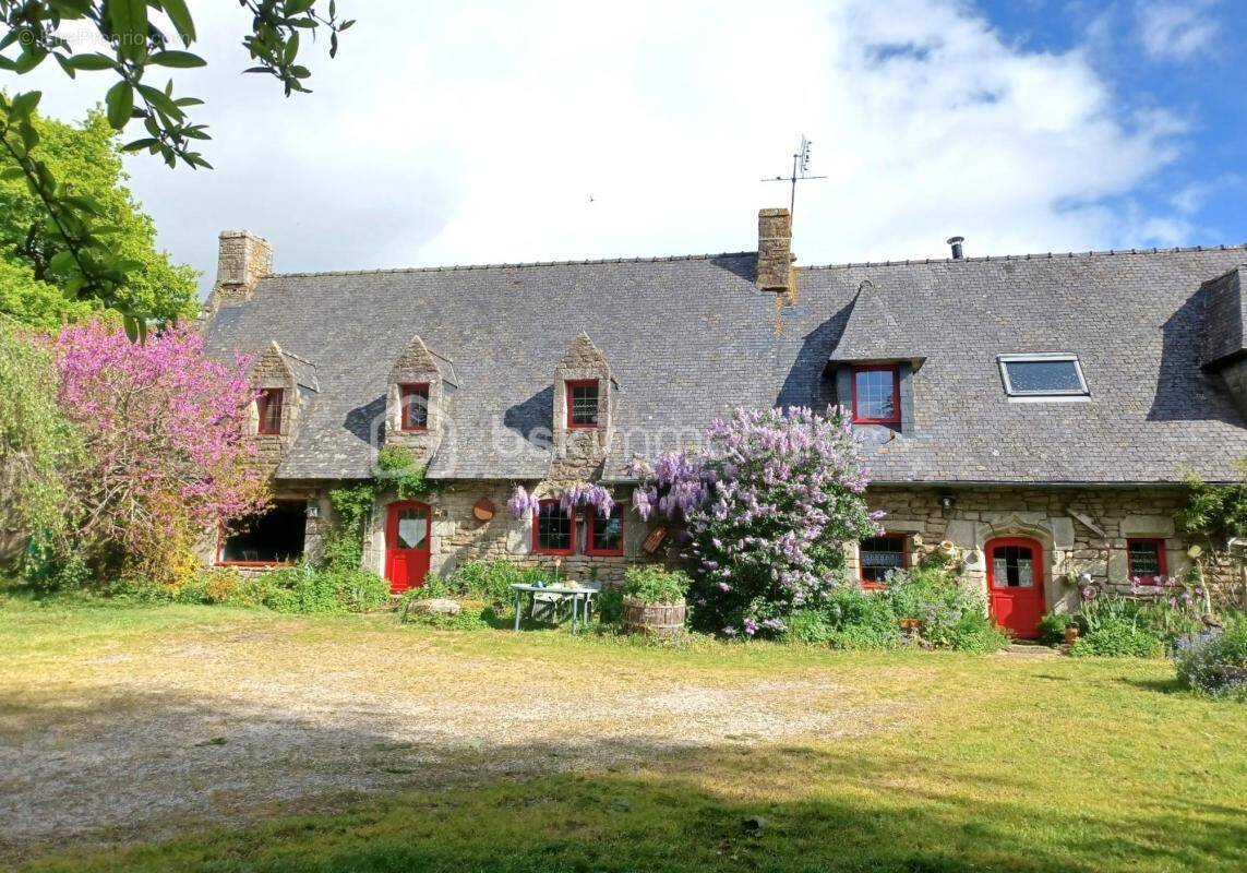 Maison à LANGUIDIC