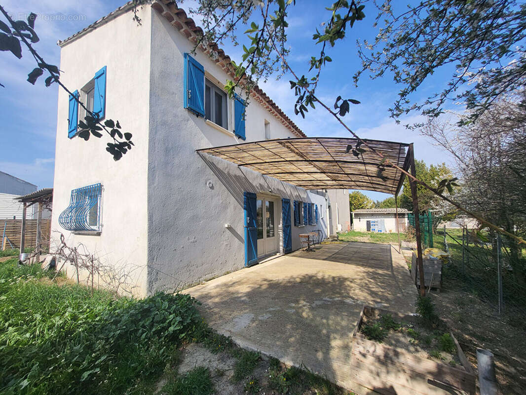 Appartement à L&#039;ISLE-SUR-LA-SORGUE