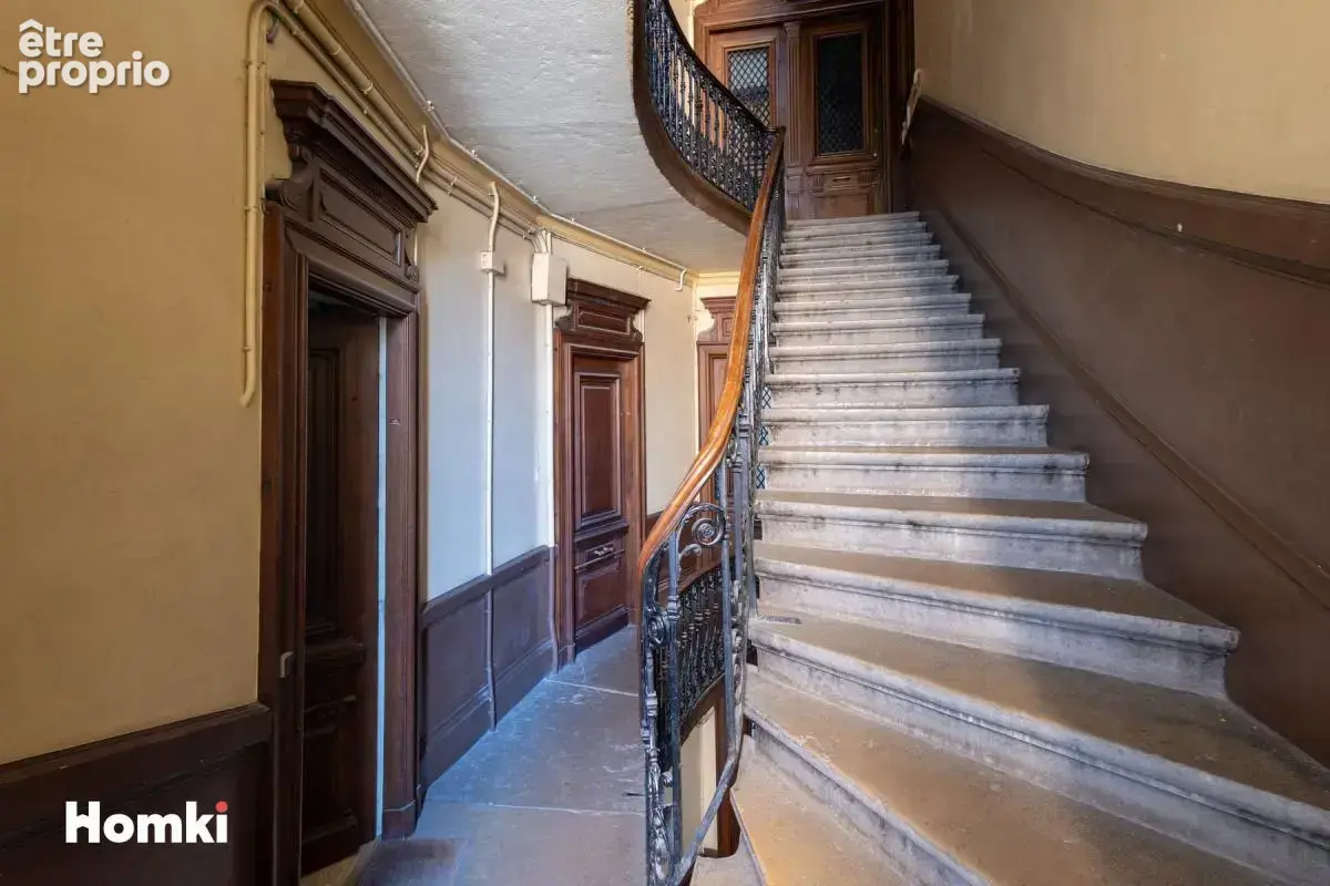 Appartement T2 de 59 m² à Saint-Étienne 42000, Place Fourneyron - photo 5