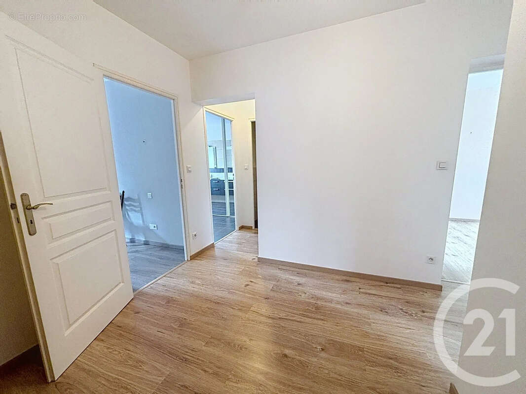 Maison 155 m² à Mareuil-Le-Port  - photo 10
