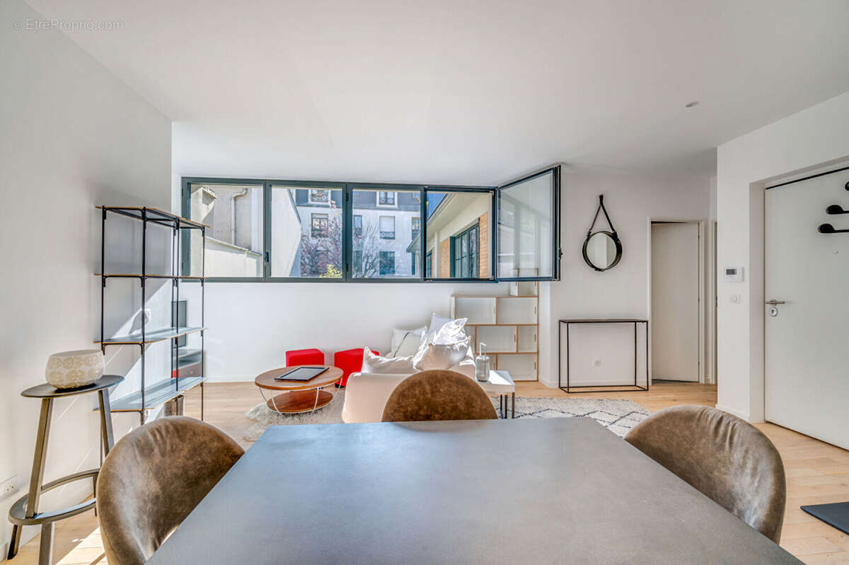 Appartement à PARIS-20E