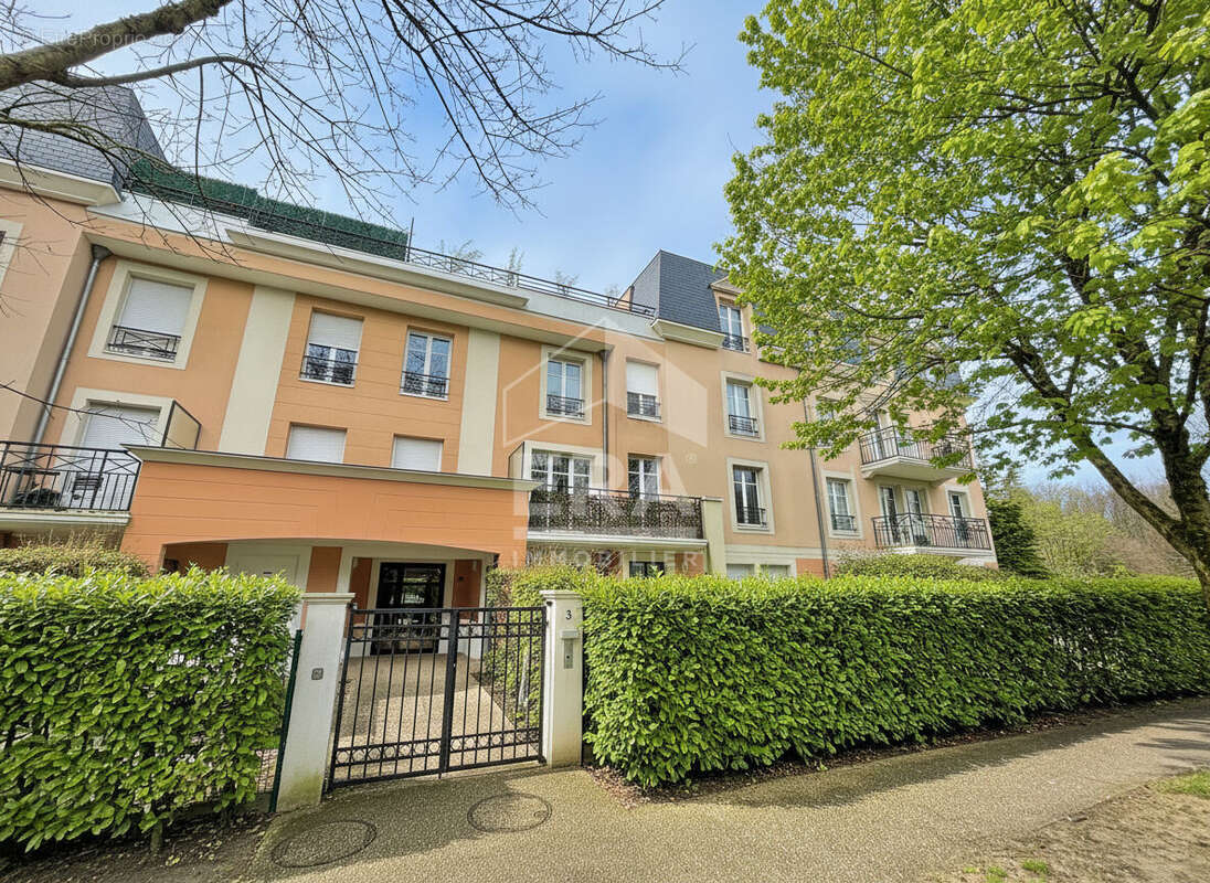 Appartement à EMERAINVILLE
