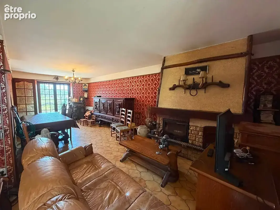 HAUTE-VIENNE ? Belle maison en pierre avec une seconde maison à rénover, grange et vue exceptionnelle. - photo 10