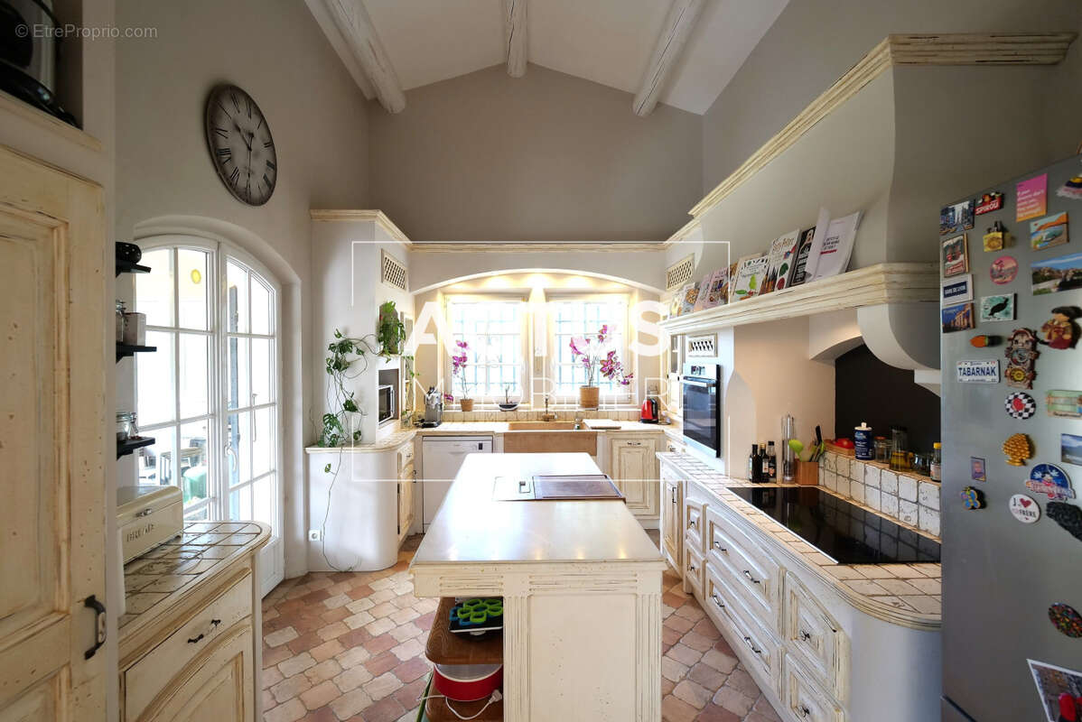 Maison à PELISSANNE