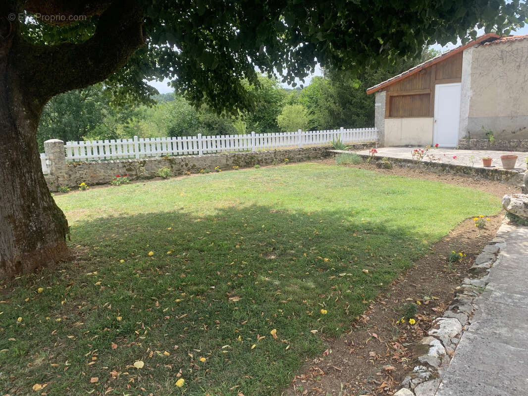 Maison à SAINT-LAURENT-DE-CERIS