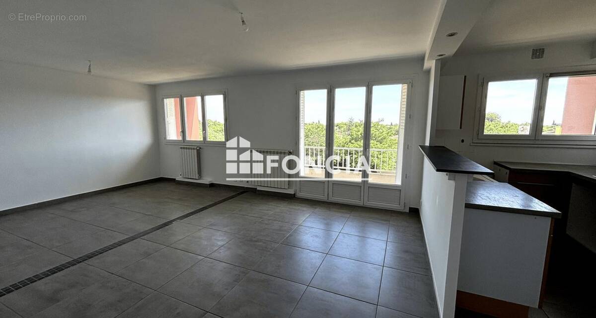 Appartement à LUNEL