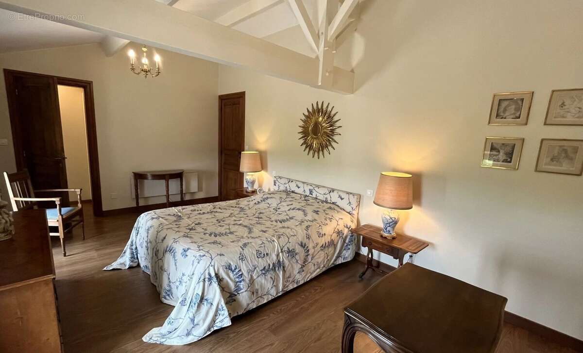 Maison à SAINT-GEORGES-DES-AGOUTS