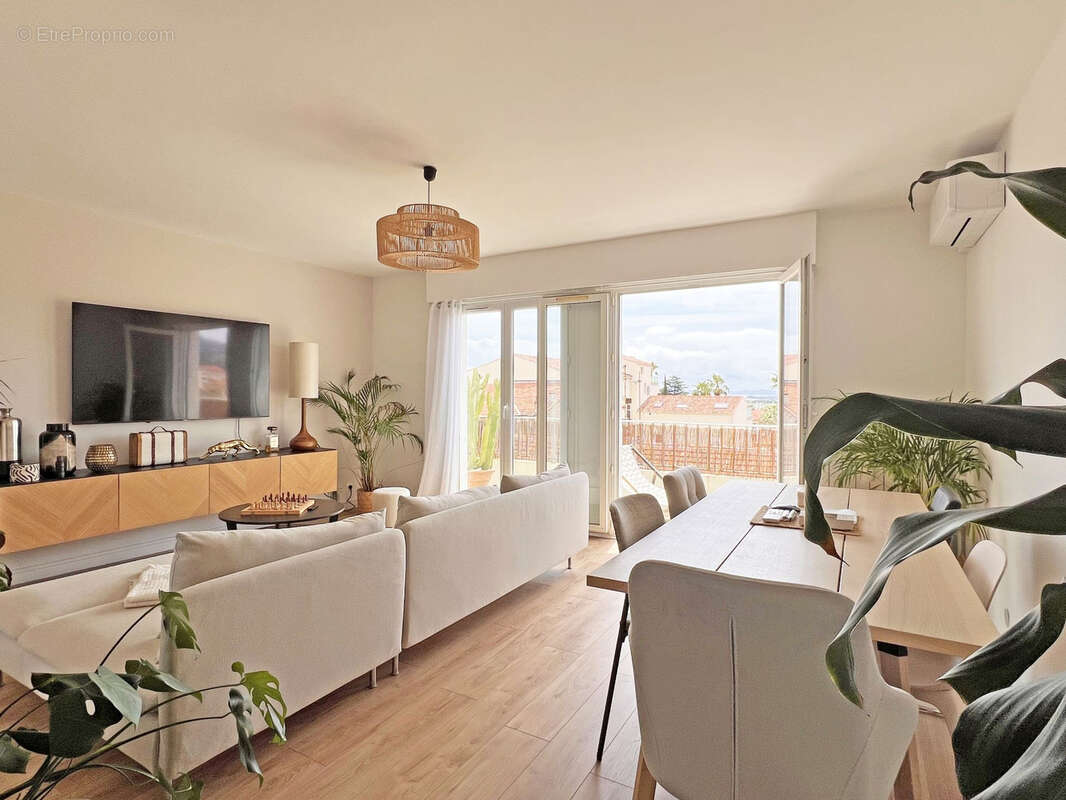Appartement à HYERES