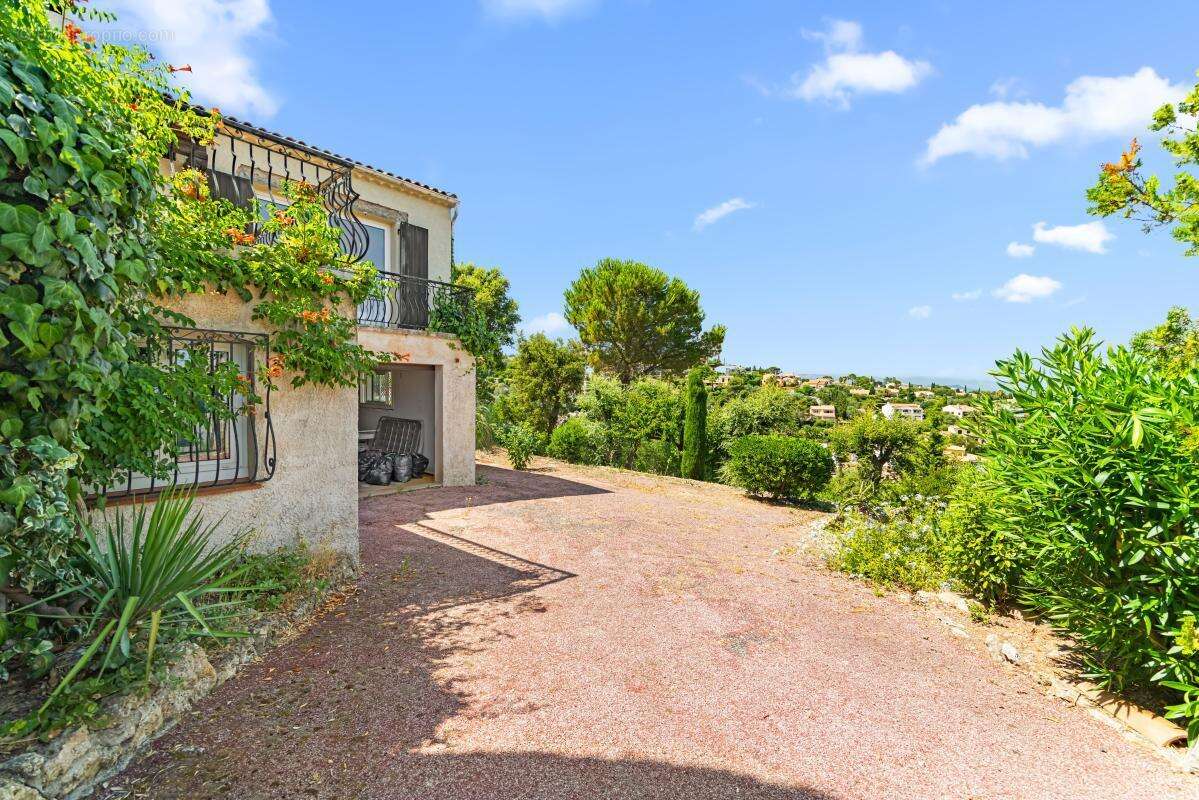 Maison à FREJUS