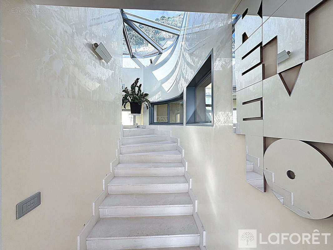 Opportunité rare - Luxueuse Villa aux portes de Monaco - photo 8