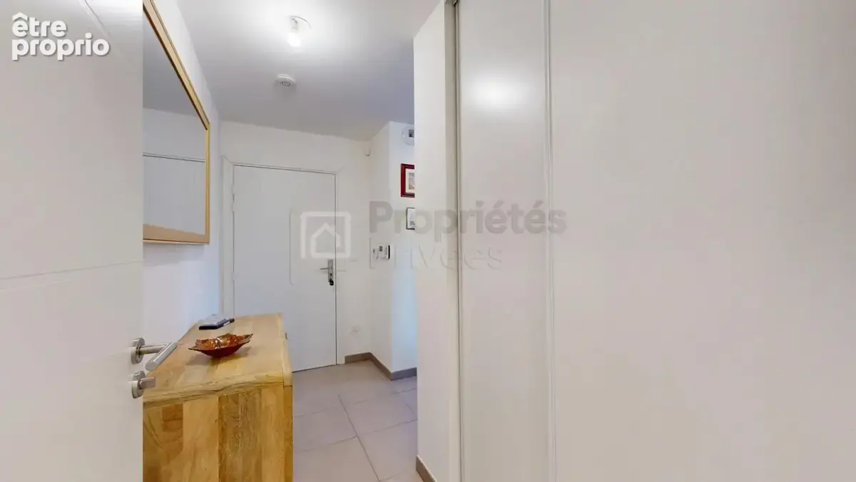 T3 duplex climatisé avec terrasse & 2 stationnements - photo 2