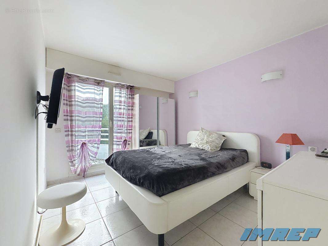 Appartement 95 m² à Marseille-8e  - photo 8