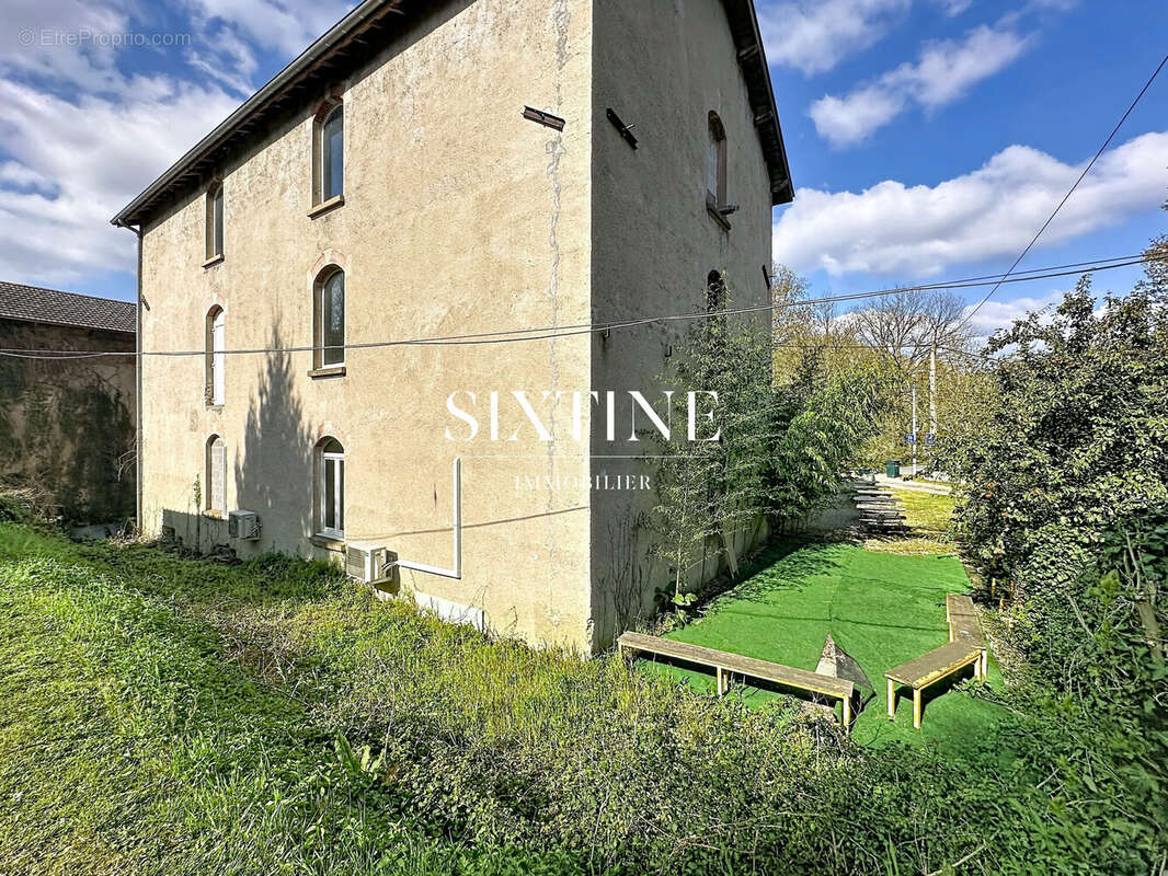 Maison à SALAISE-SUR-SANNE