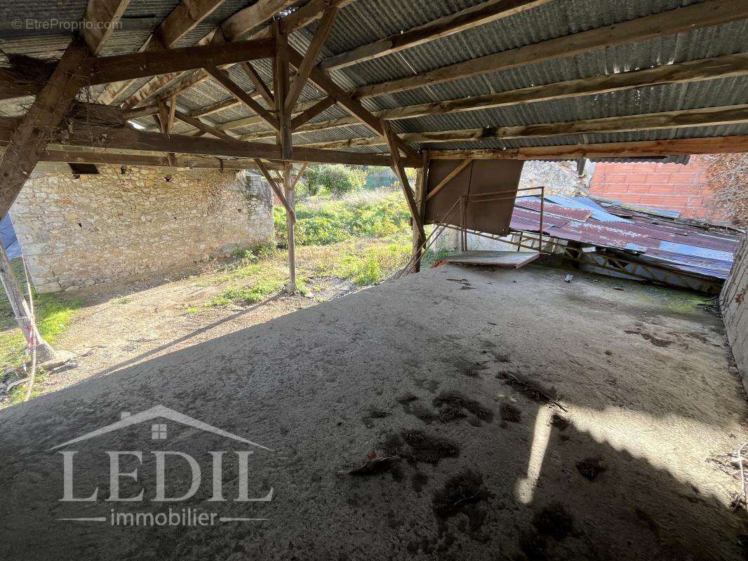 Maison à VALENCE-SUR-BAISE