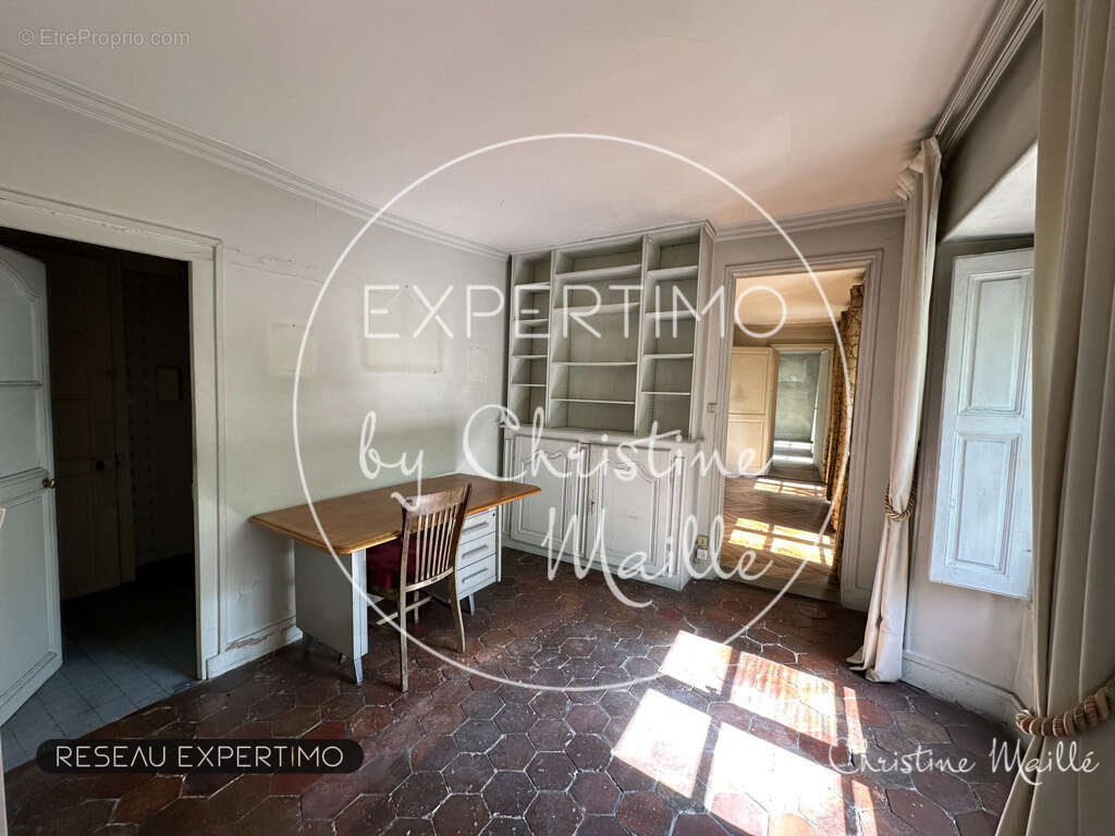 Appartement ancien Versailles Notre-Dame - photo 8