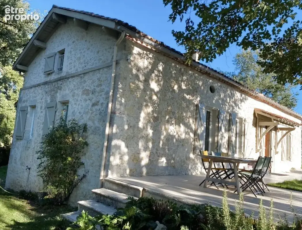 Charmante propriété avec Gîte indépendant, piscine et pigeonnier sur près de 4000m2 - photo 2