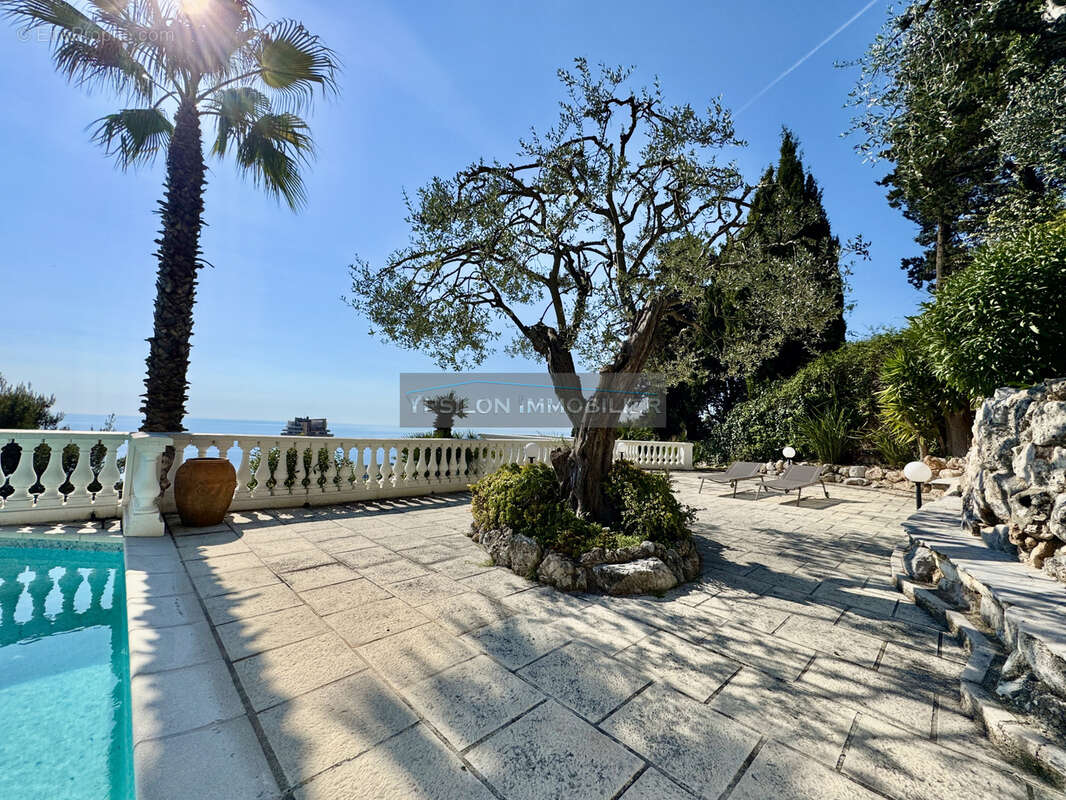 Appartement à BEAUSOLEIL