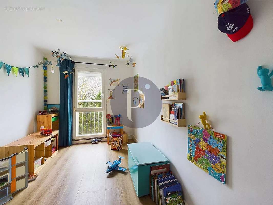 Appartement à FRESNES