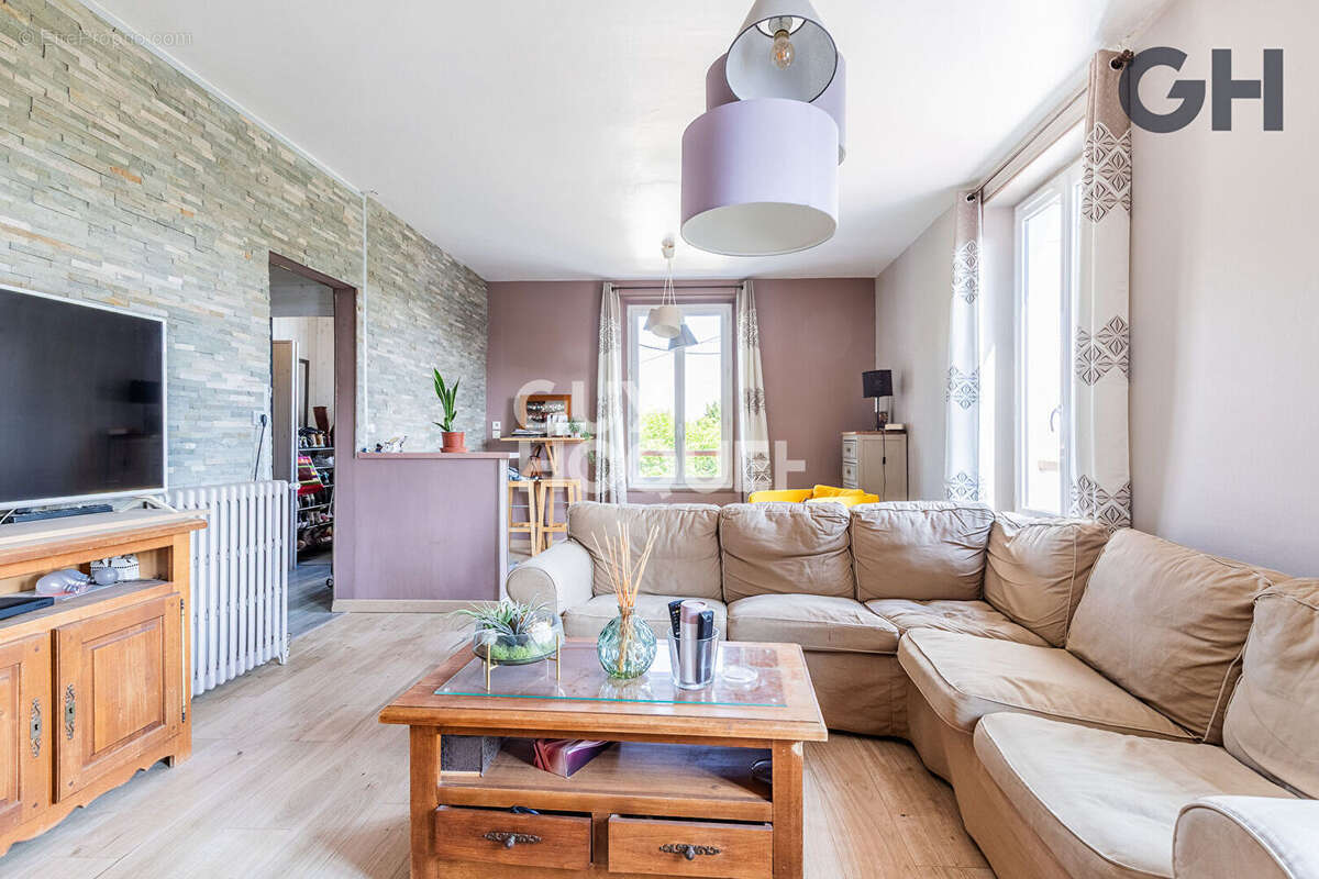 Commerce à CHARTRETTES