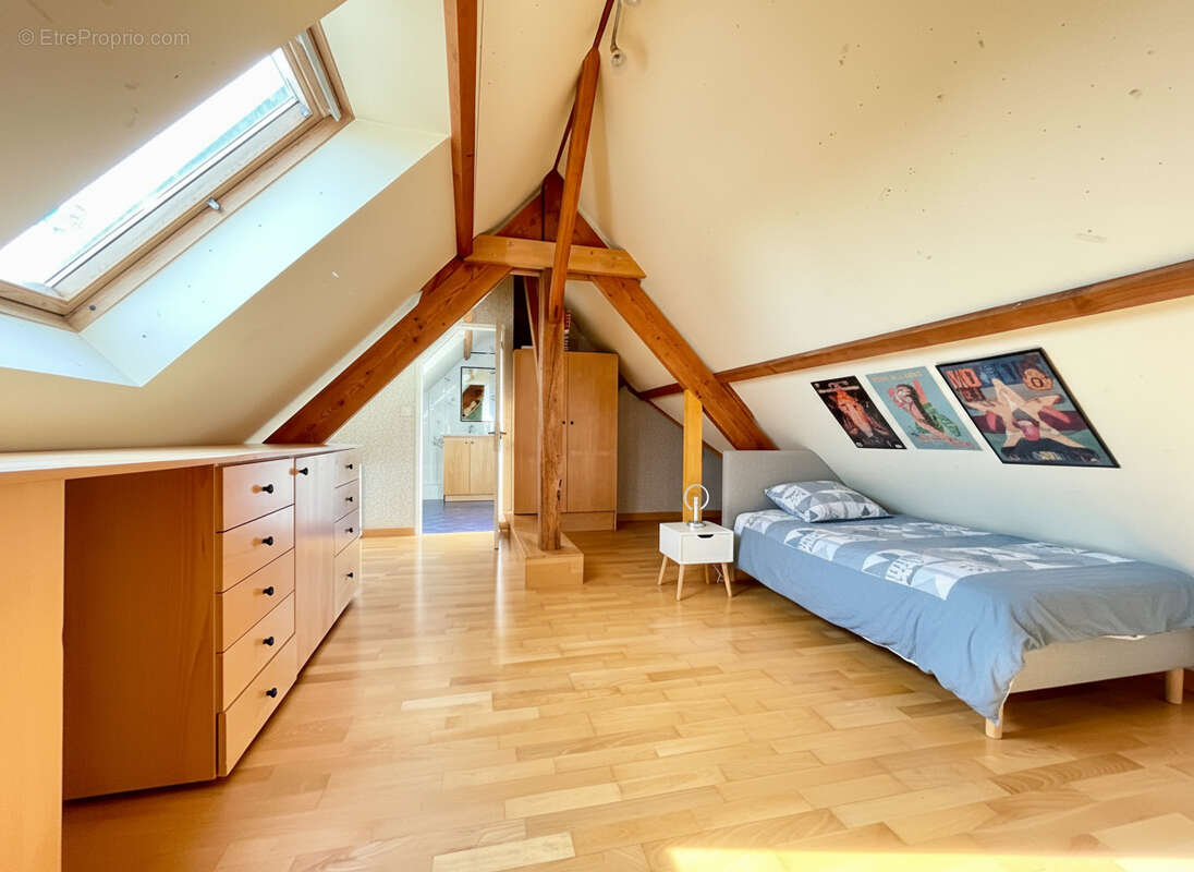 Maison à VERRIERES-LE-BUISSON