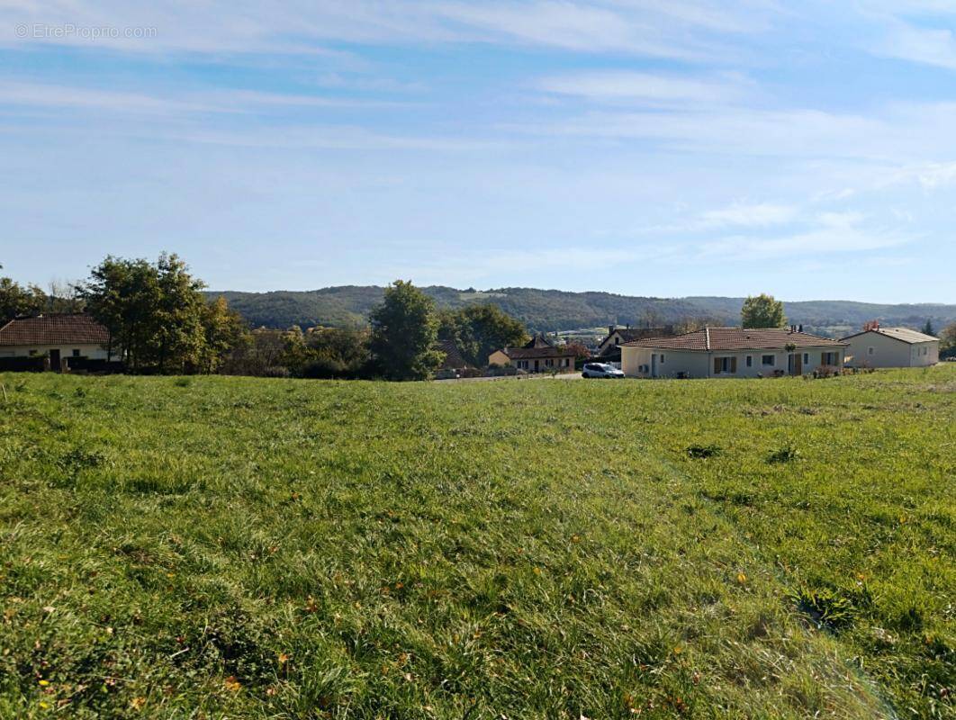 Terrain à MONTIGNAC