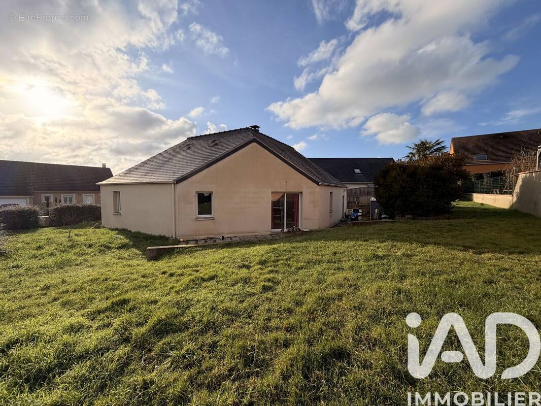 Photo 1 - Maison à LA SUZE-SUR-SARTHE