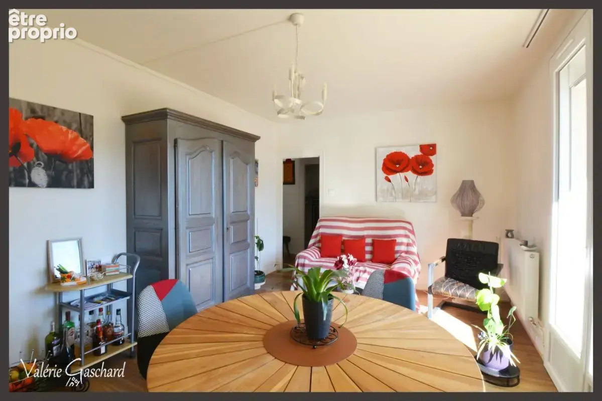 Pineuilh – Appartement T3 rénové 62 m², balcon, tout à pied - photo 11