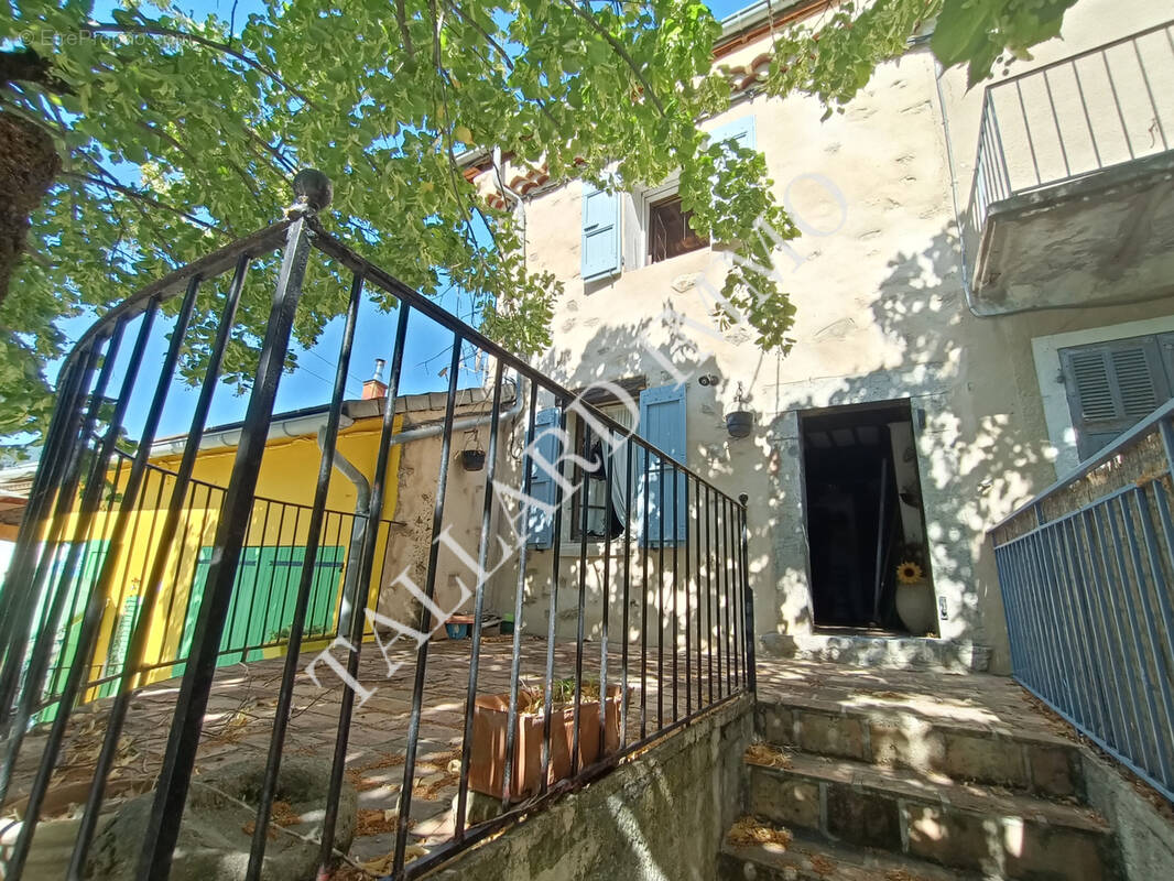 Maison à TURRIERS