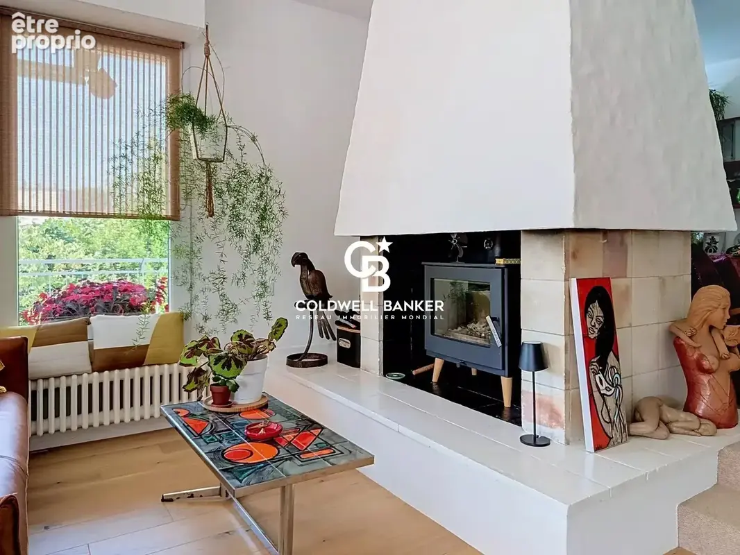 Maison d’architecte 1969 à toit plat avec piscine et appartement indépendant – Saintes, commerces à pied - photo 5
