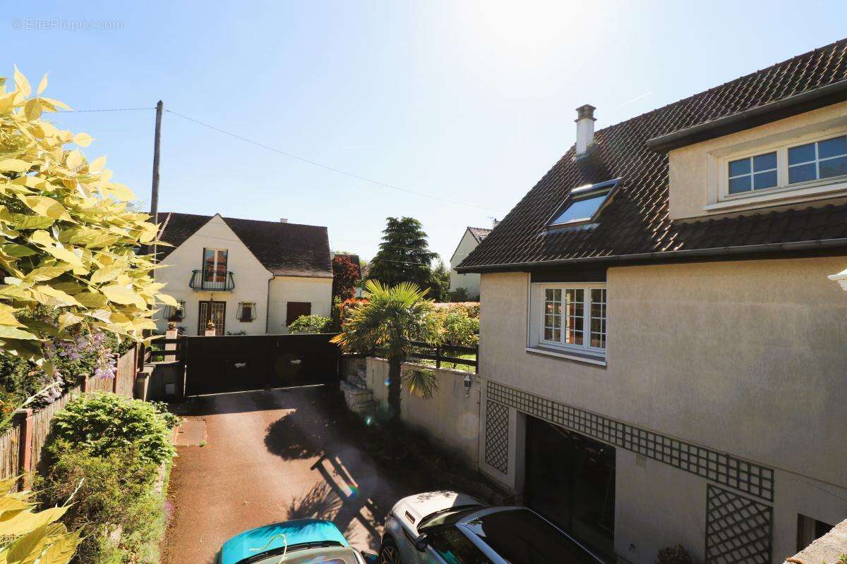 Maison à CROISSY-SUR-SEINE