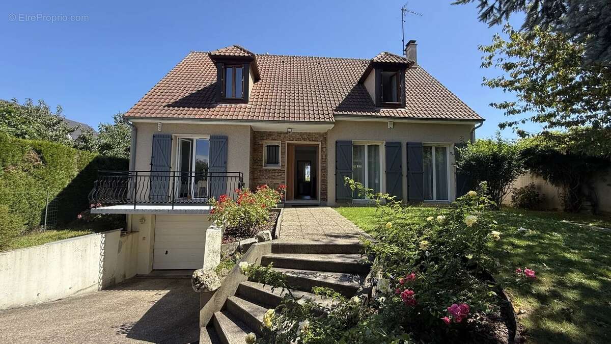 Maison à BOUFFEMONT