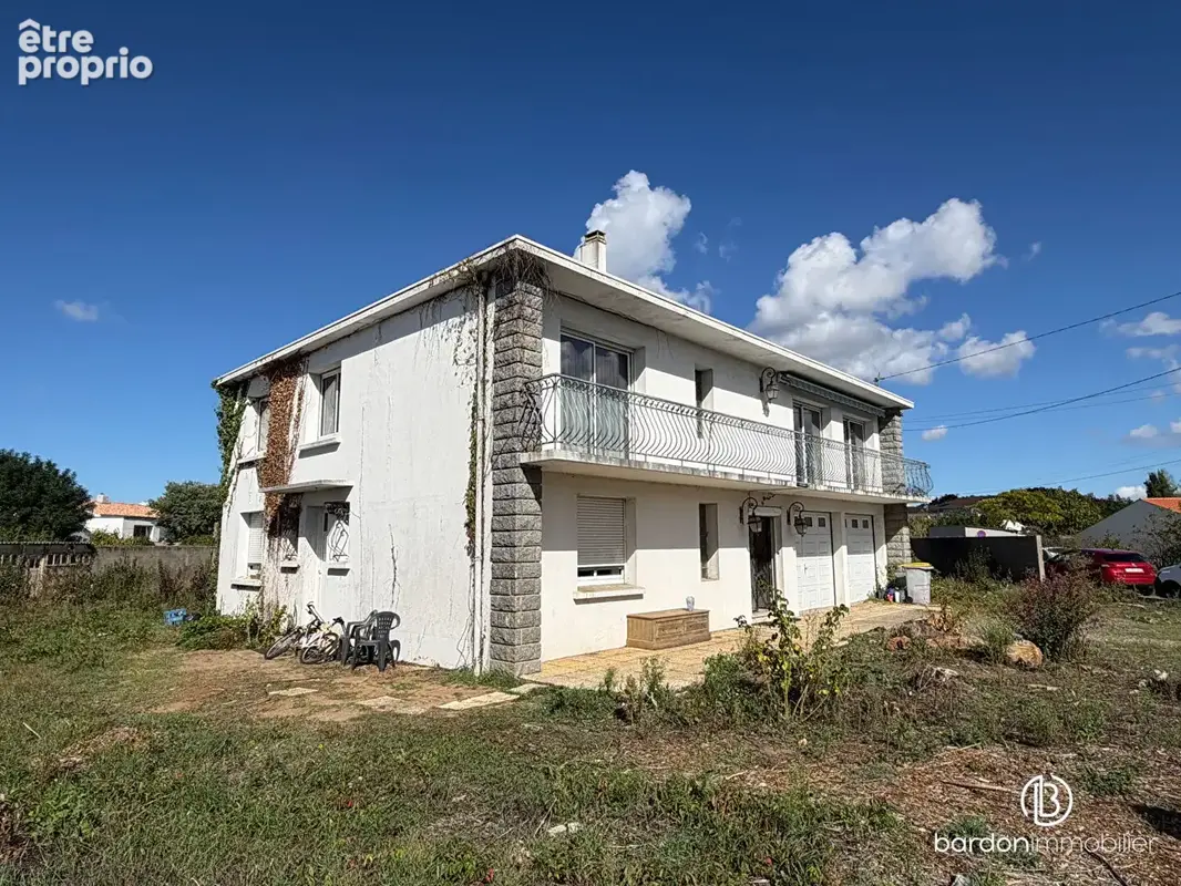 Maison à rénover - 175 m² - Centre-ville de Challans - photo 2