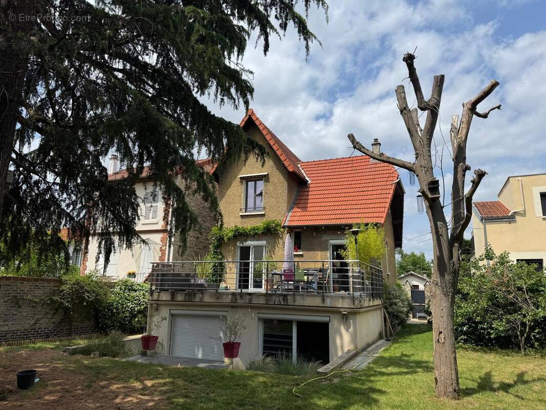 Maison à NANTERRE