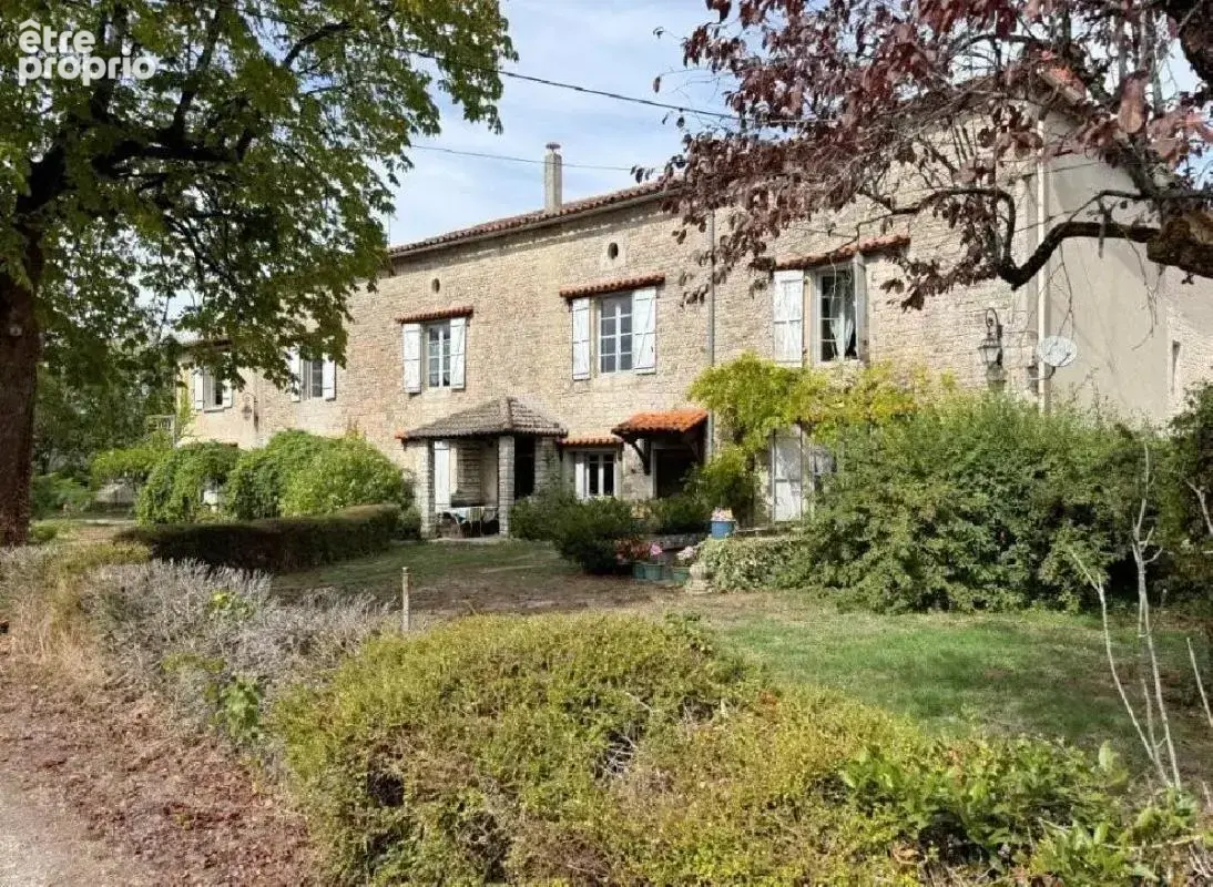 Maison à RUFFEC