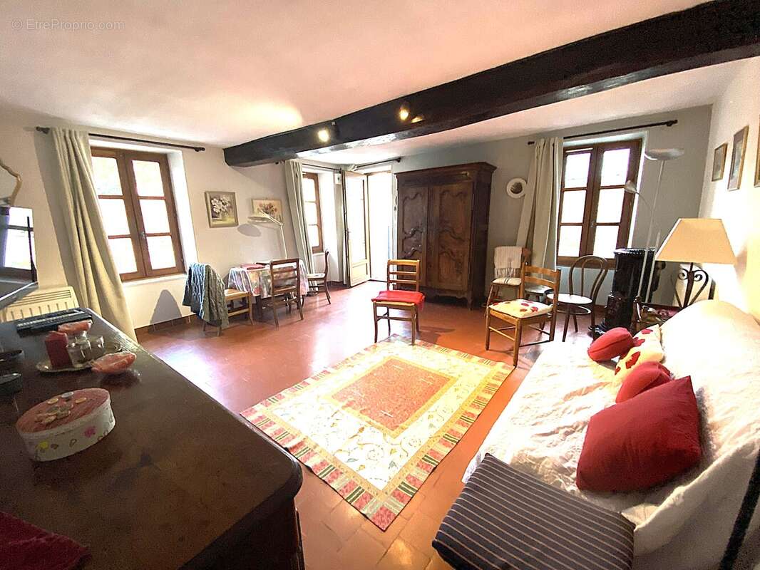 Maison à COULANGES-SUR-YONNE