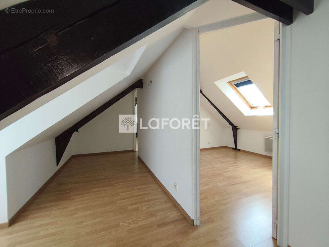 Appartement à SAINT-JEAN-LA-POTERIE