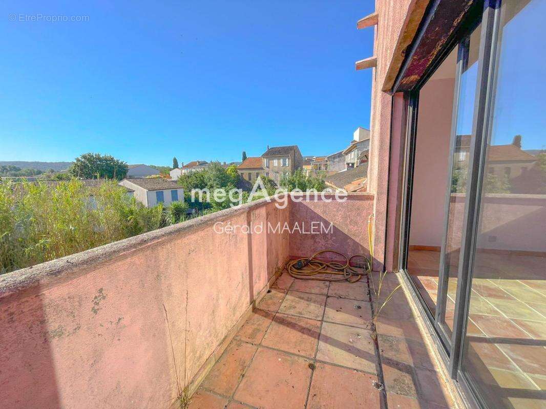 Maison de Maître de 231m² avec garage et terrasse à Cogolin - photo 16