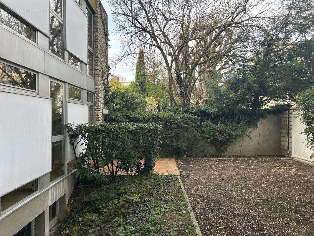 Commerce à SAINT-GERMAIN-EN-LAYE