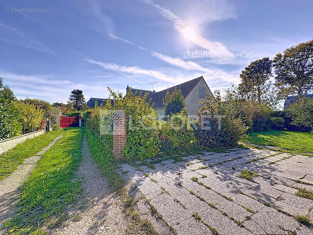 Maison à SAINT-PIERRE-EN-PORT