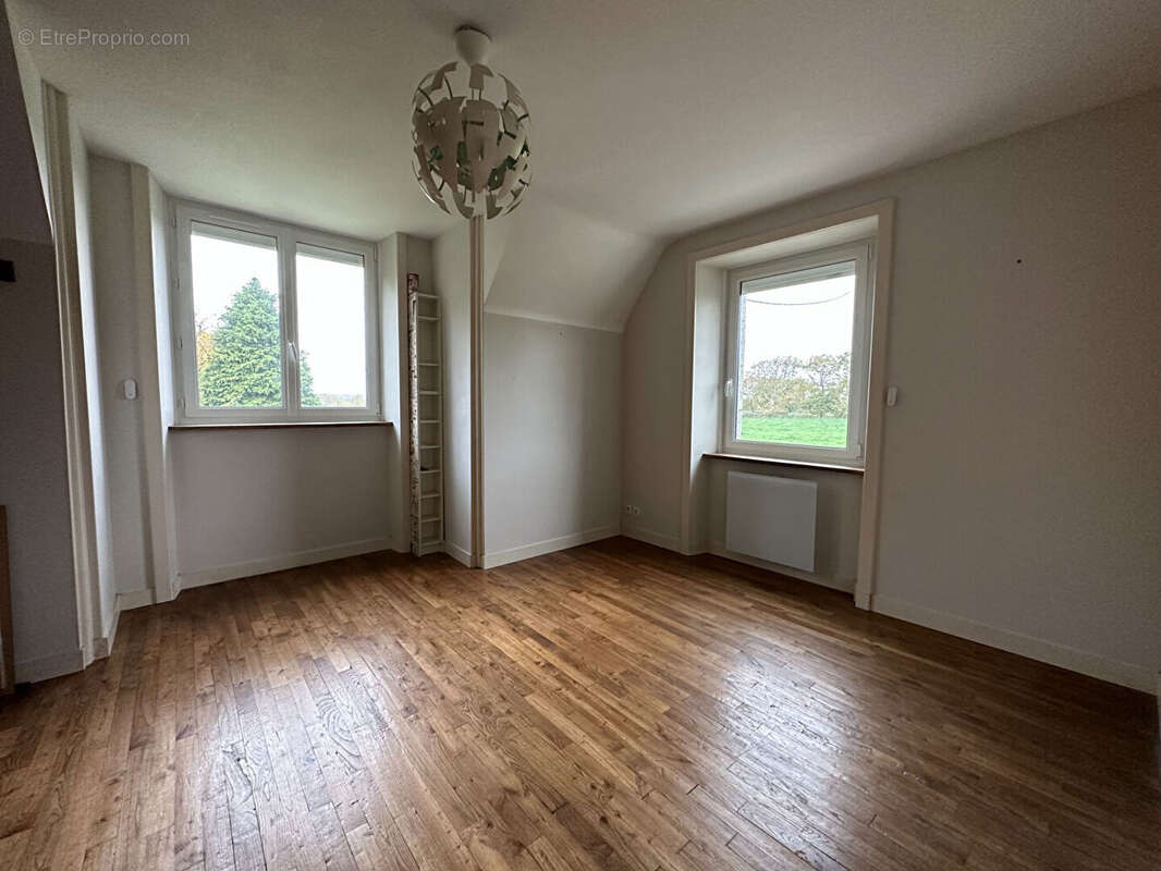 Maison en pierre rénovée 250 m² - 6 chambres -1.3 ha de terrain. Proche Dinan - photo 16