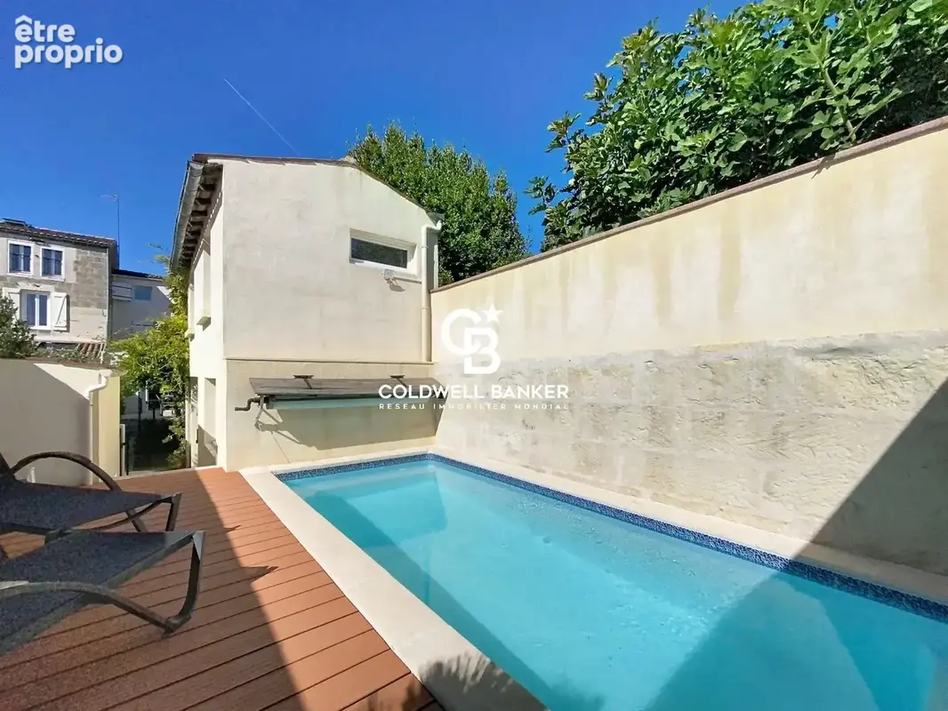 Saintes Centre — Maison de ville avec jardin, piscine, garage et annexe indépendante - photo 6