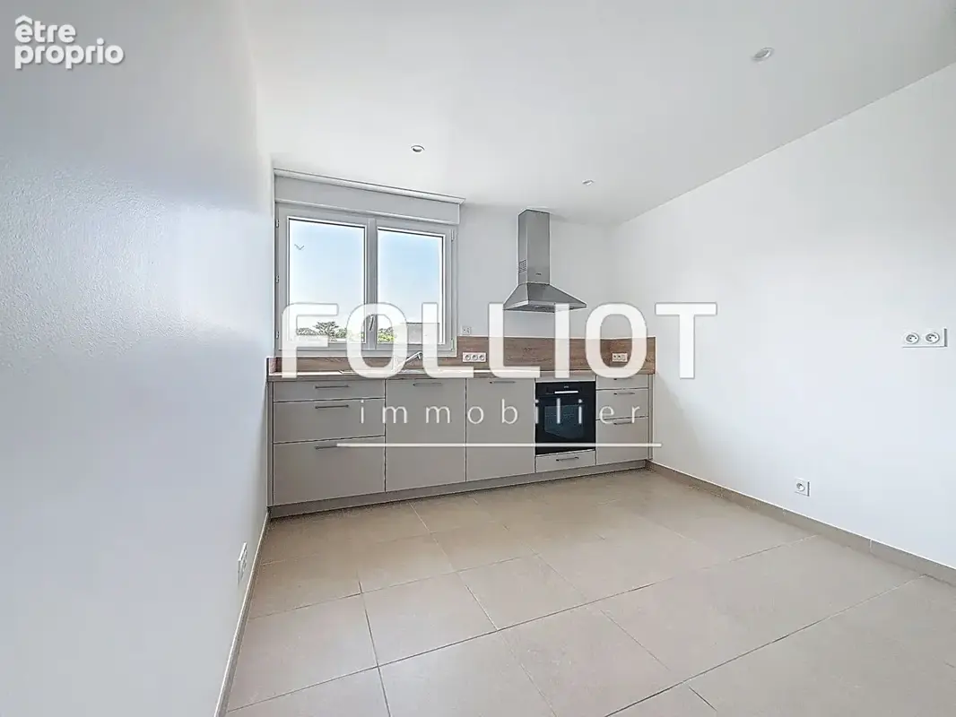 A vendre au coeur de CARTERET Appartement 3 pièces avec combles aménageables - photo 10