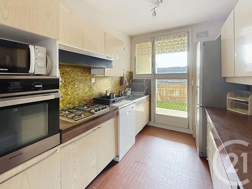 Appartement à MONTROUGE