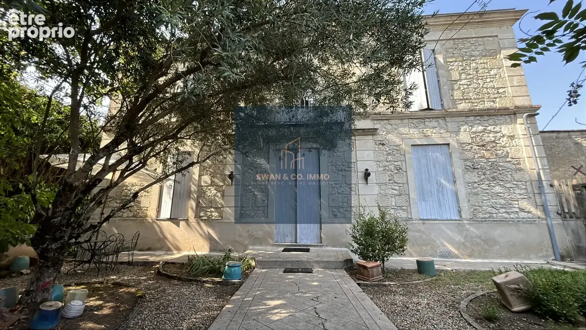 L'élégance d'une demeure de caractère, le privilège d'un domaine au cœur du village - photo 3